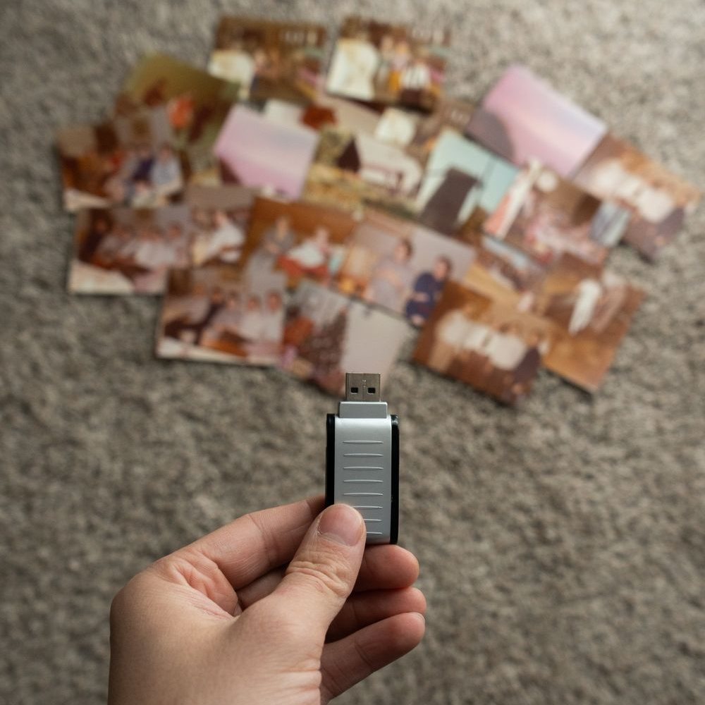 32 GB USB (Line Seri 25x70)